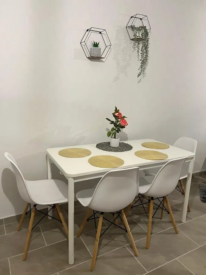Hostel Joanna Court Rooms Larnaca